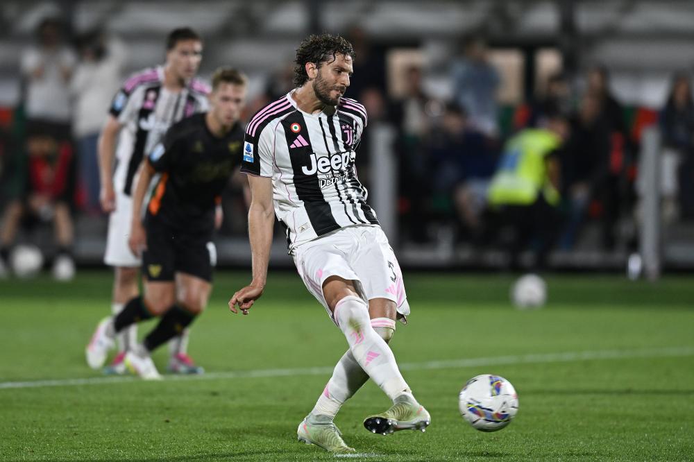 BURTON团队新赛季多点开花，苏翊鸣连夺FIS大跳台两站冠军