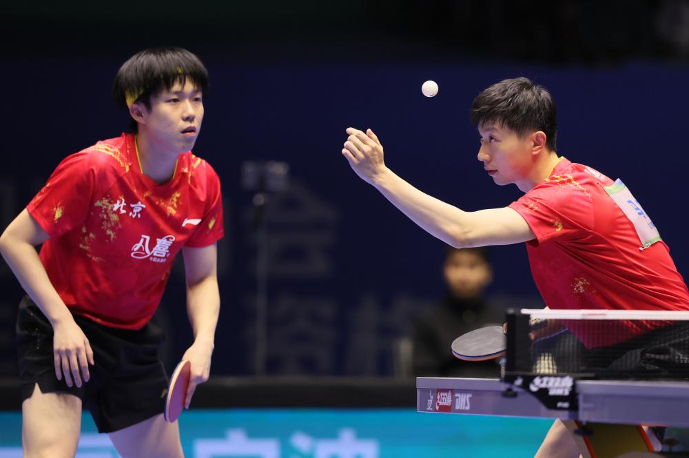 在今年新发布的中足联纪律道德准则里，“歧视”（包...